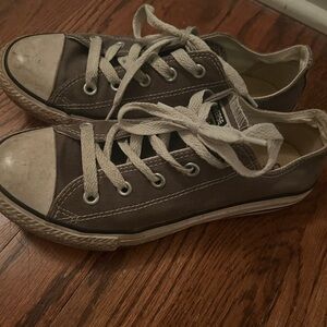 Gray converse youth size 3